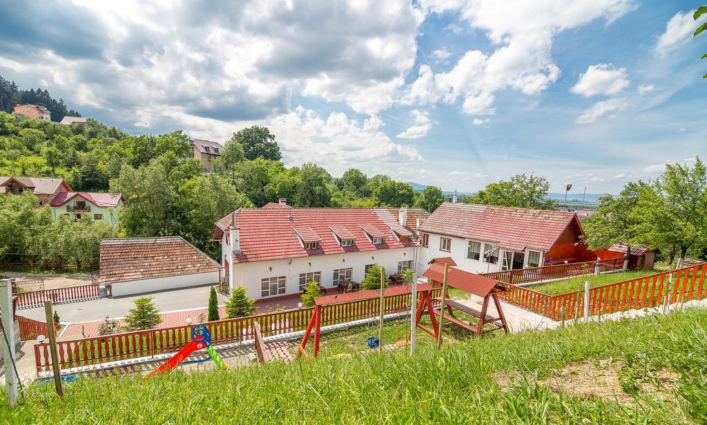 Pensiunea Tinelu Brasov Săcele Dış mekan fotoğraf