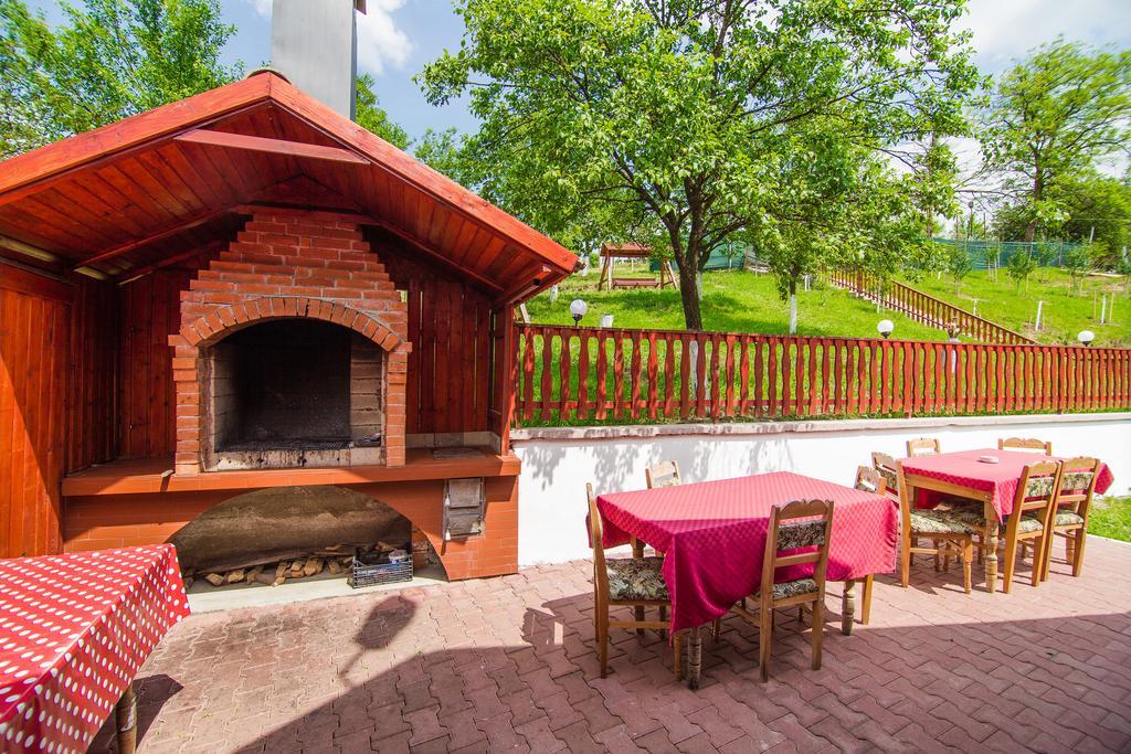 Pensiunea Tinelu Brasov Săcele Dış mekan fotoğraf